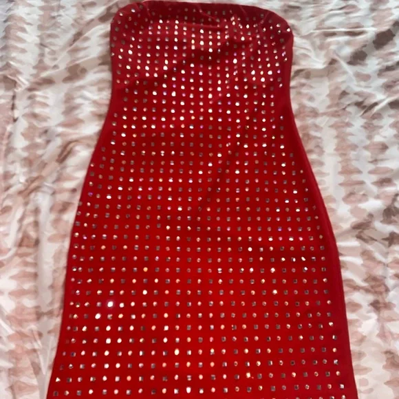 Short red dress - Picture 1 of 2